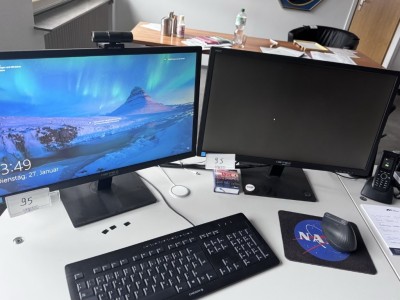 2 Widescreen-TFT-Monitore HannsG